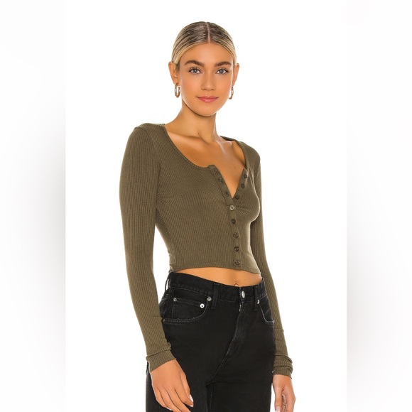 The Range Green Long Sleeved Cropped Top - Picture 9 of 9
